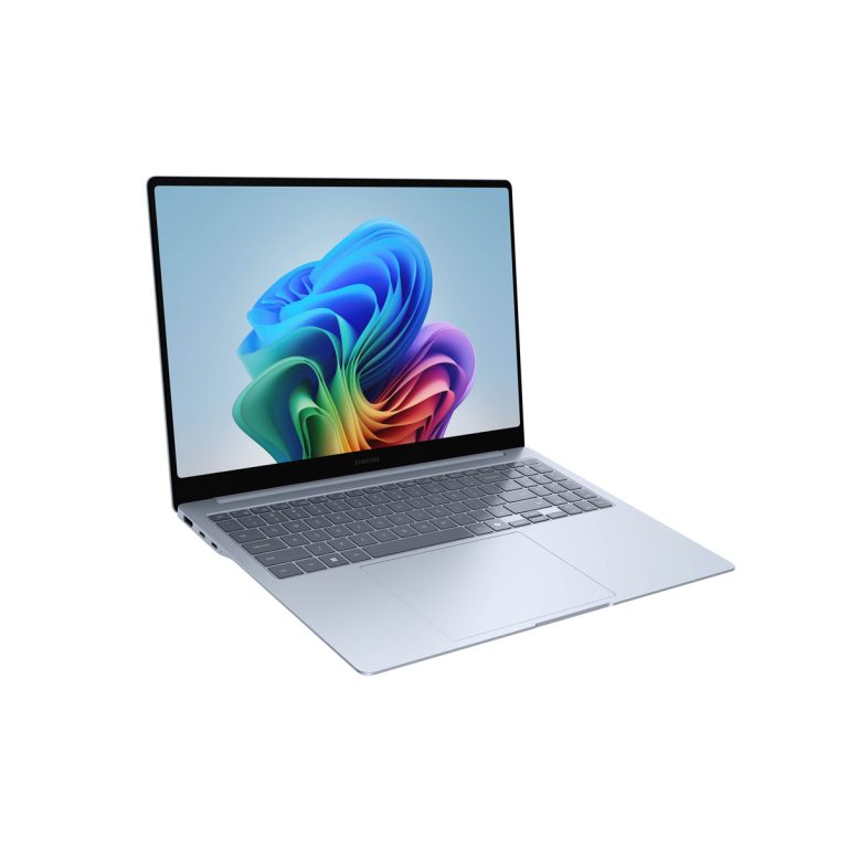 SAMSUNG GALAXY BOOK 4 Ultra 7 155H,16 GB,SSD 512 GB,SCR 15.6 2k TouchScreen thumbnail 2